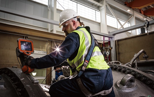 使用工業(yè)內(nèi)窺鏡檢測場景圖 使用工業(yè)內(nèi)窺鏡檢測場景圖